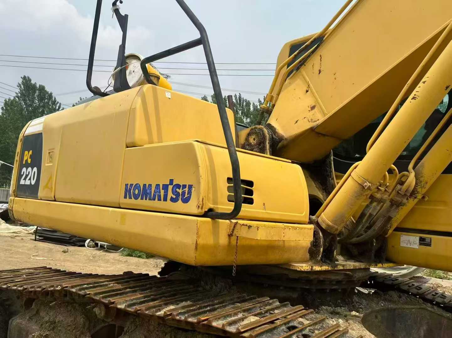 Used Komatsu PC200-8 Excavator 2010 Model / 4