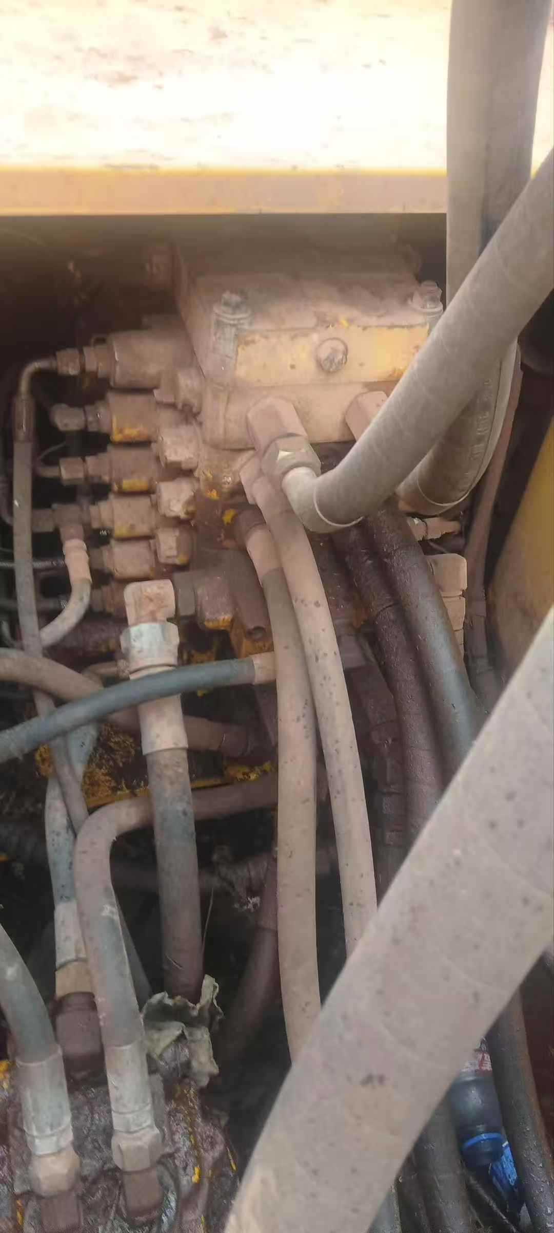 Used Komatsu PC130 Excavator 2016 Model / 6