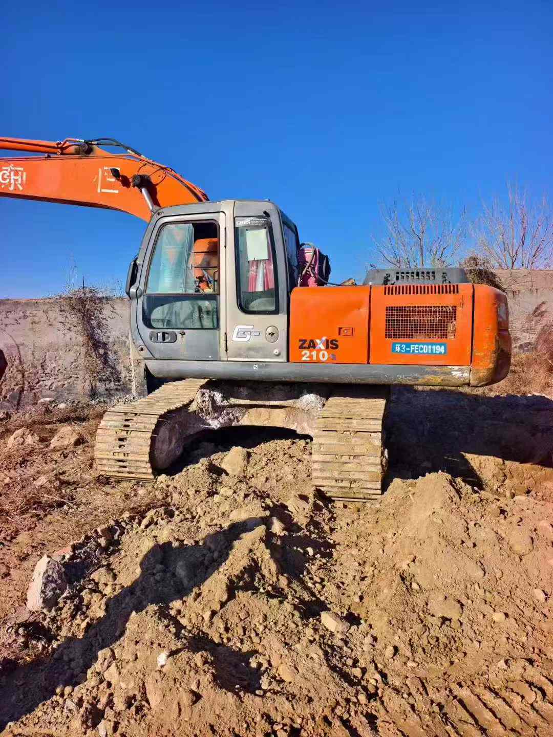 Used Hitachi ZX200-3G Excavator 2016 Model / 2