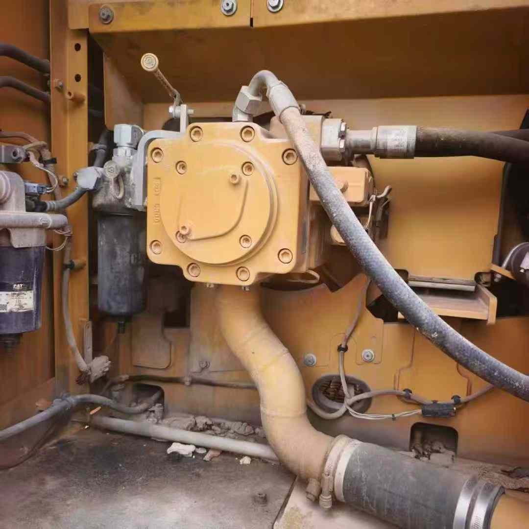 Used Caterpillar 323 Excavator 2019 Model / 5