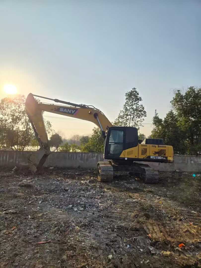 Used Sany SY200H Excavator 2020 Model / 3