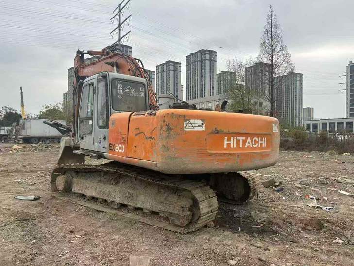 Buy Hitachi ZAXIS200 Used Excavator / 1