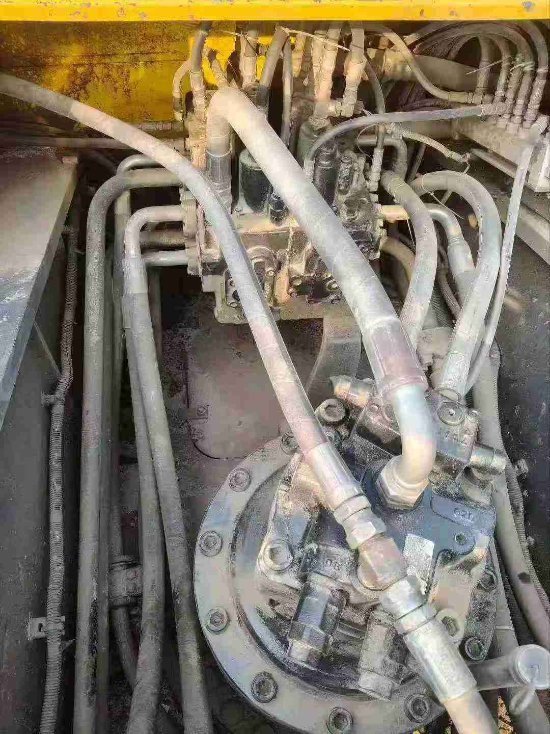 Used Kobelco SK330 Excavator 2016 Model / 4