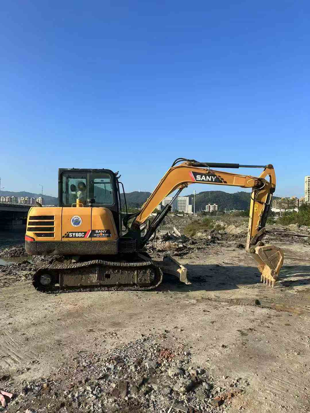Used Sany SY55 Excavator 2016 Model / 2