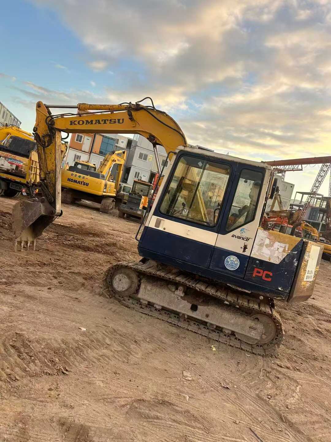 Used Komatsu PC60-6 Excavator 2016 Model / 3