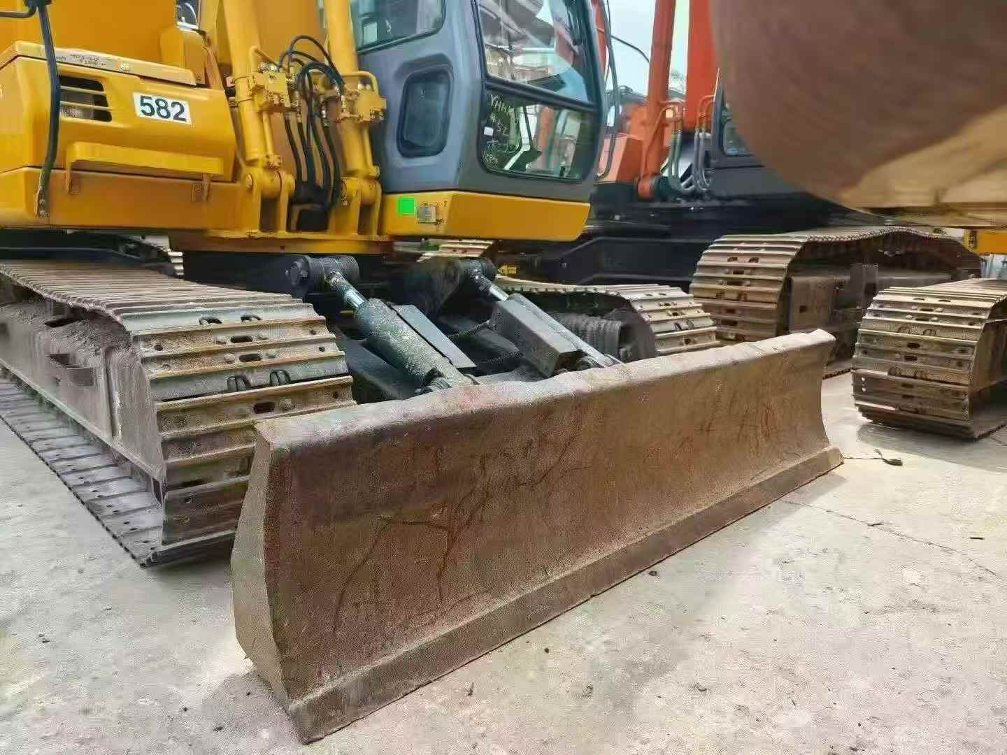 Used Kato HD512V Excavator 2016 Model / 3