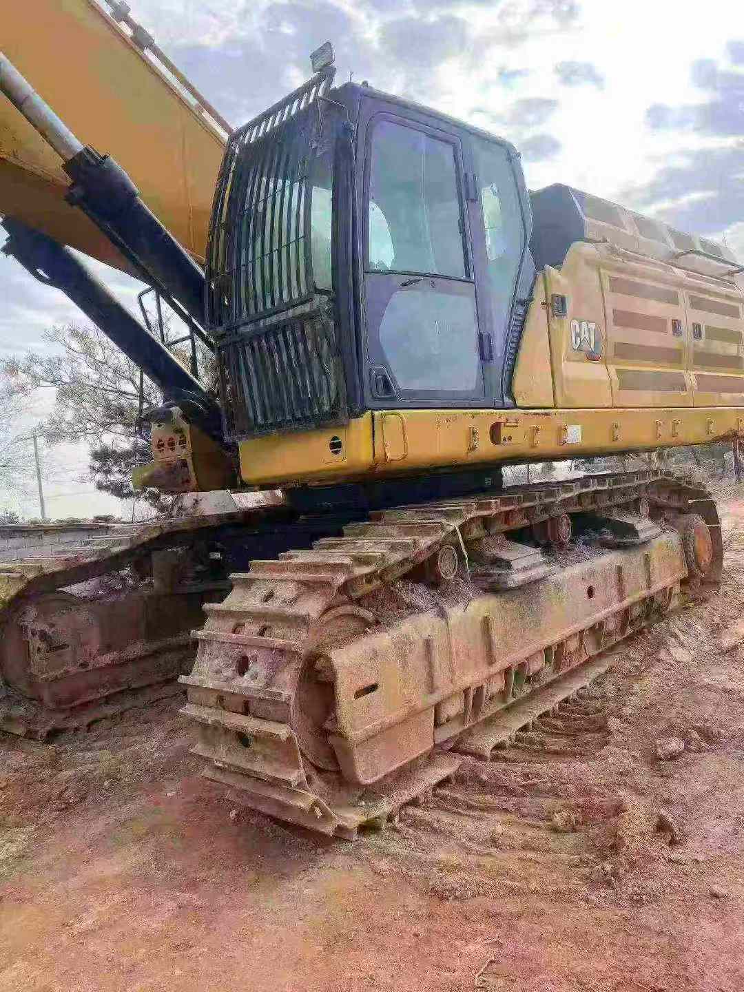 Used Caterpillar 374F Excavator 2021 Model / 3