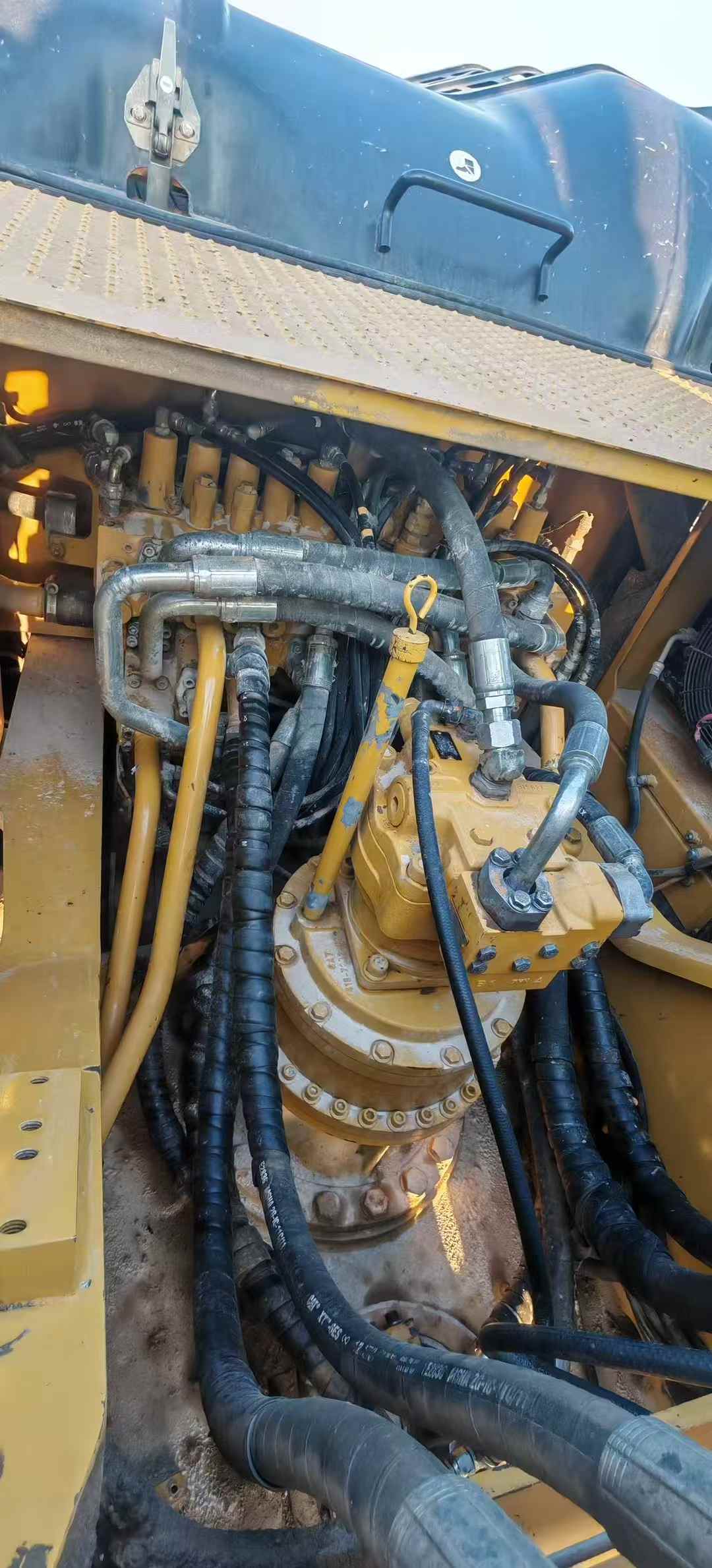 Used Caterpillar 330L Excavator 2018 Model / 7