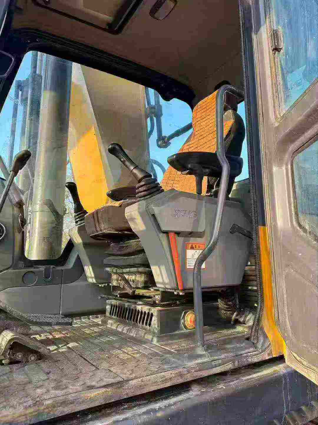 Used XCMG XE370 Excavator 2021 Model / 4