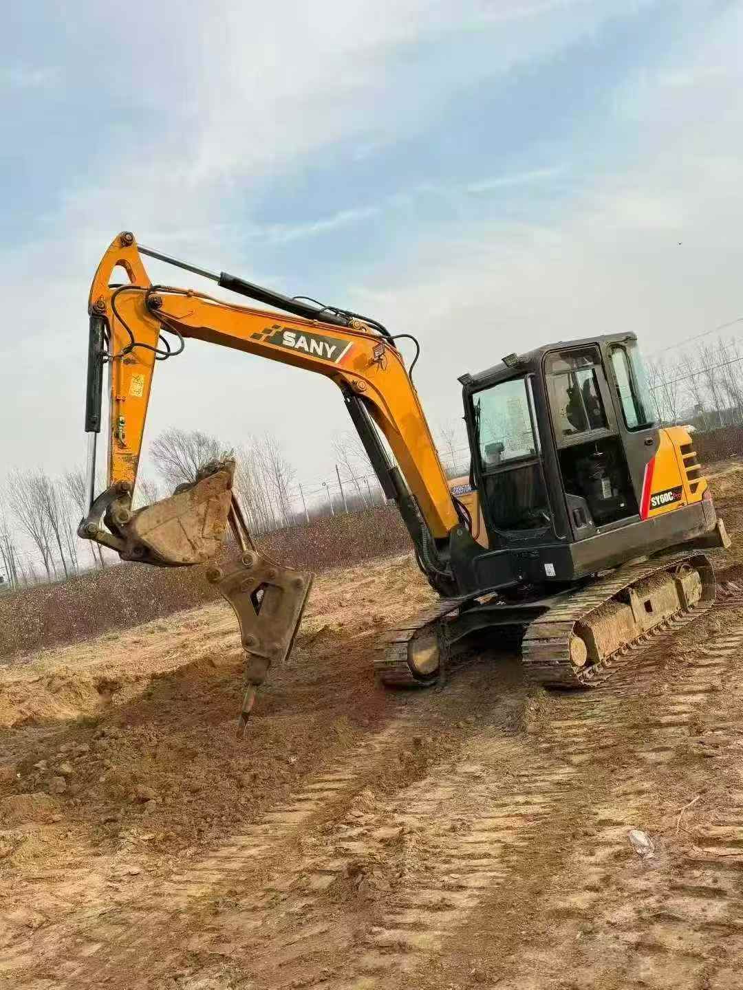 Used Sany SY60 Excavator 2016 Model / 2