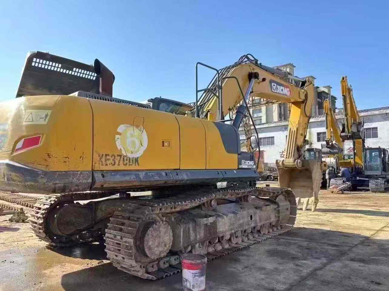 Used XCMG XE370DK Excavator 2020 Model / 4