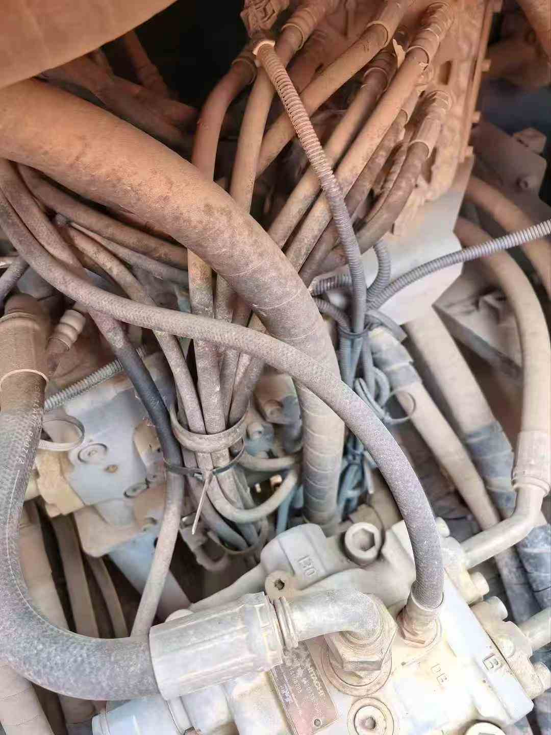 Used Hitachi ZAXIS200 Excavator 2016 Model / 8