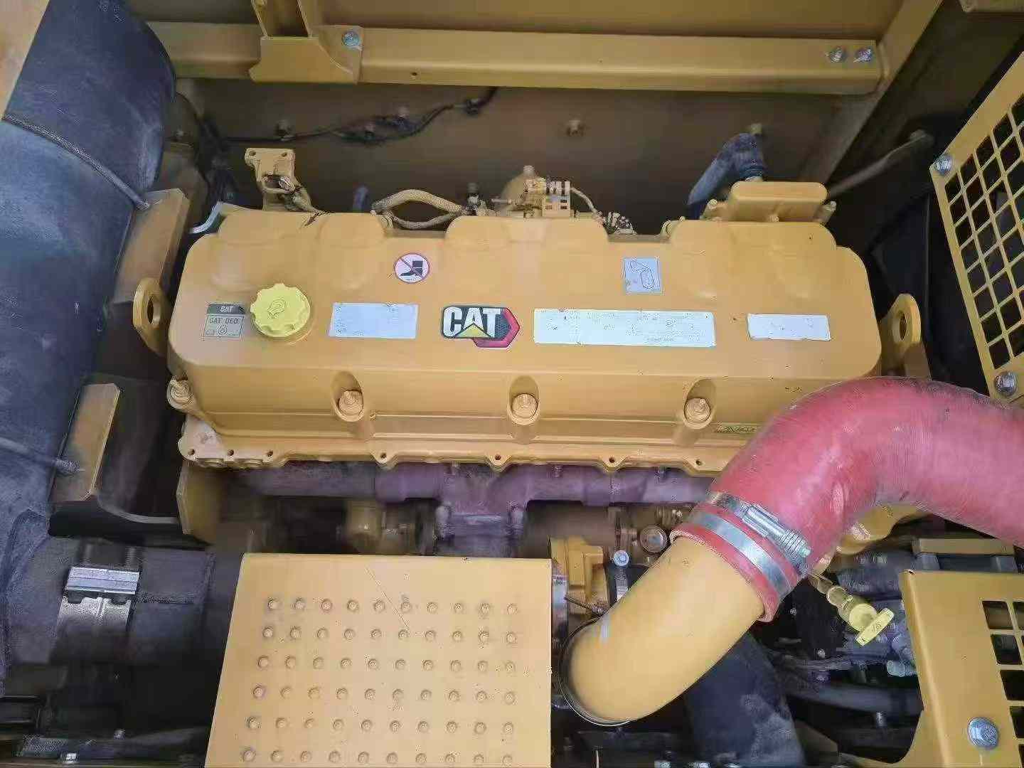 Used Caterpillar 215 Excavator 2022 Model / 8