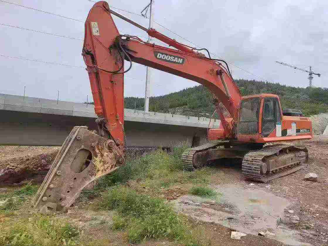 Used Doosan DH70 Excavator 2016 Model / 4