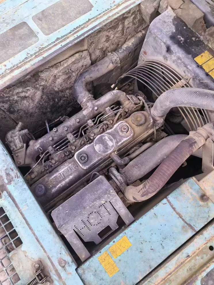 Used Kobelco SK200-6E Excavator 2016 Model / 4