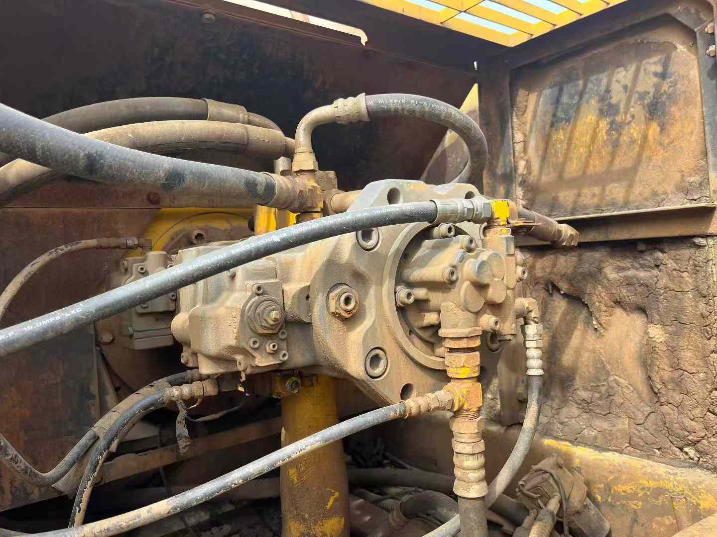 Used Kato HD1430 Excavator 2016 Model / 4