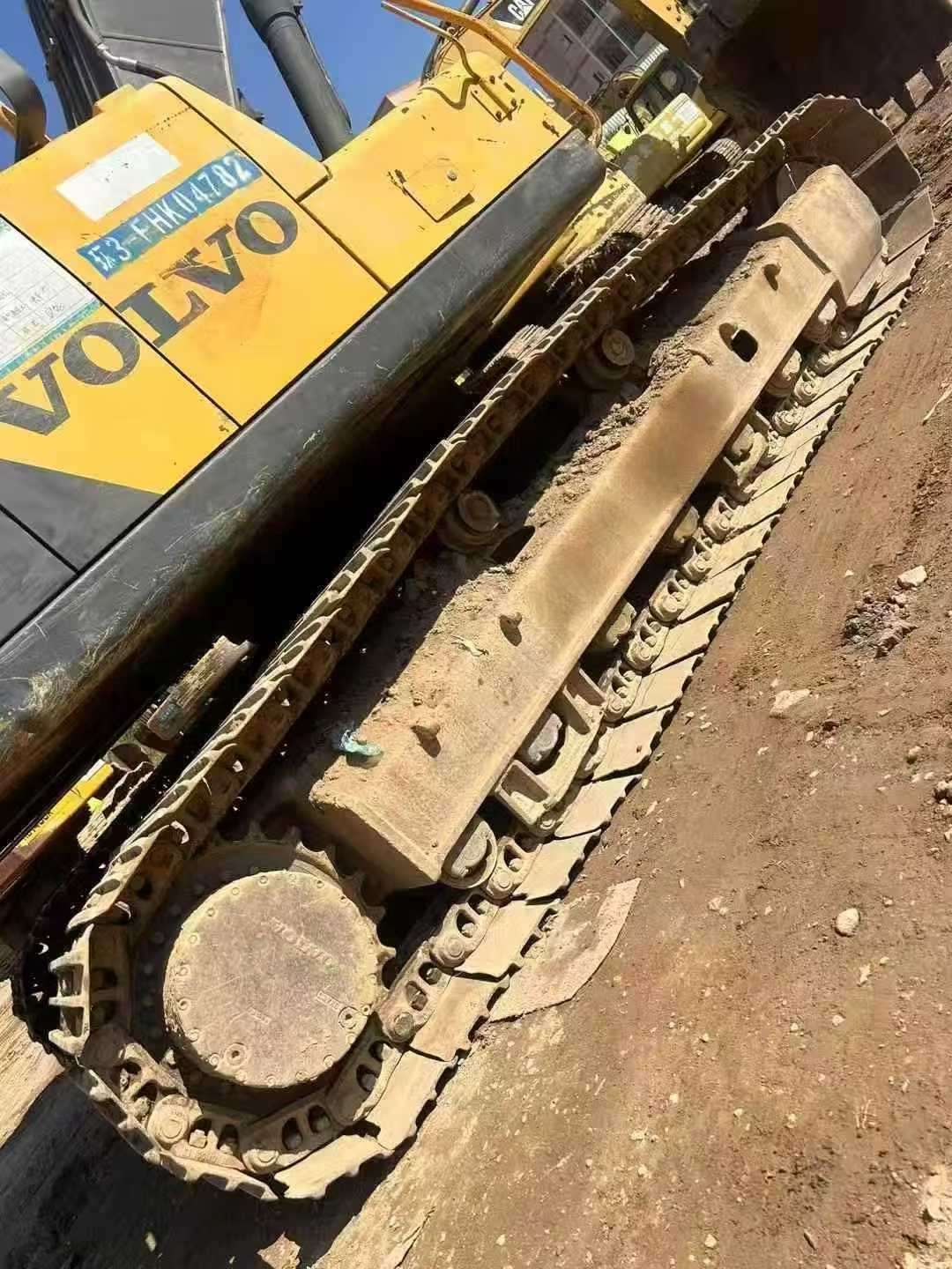 Used Volvo EW210C Excavator 2016 Model / 6