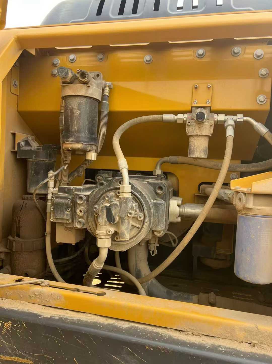 Used XCMG XE215 Excavator 2016 Model / 7