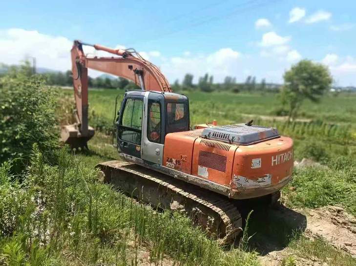 Buy Hitachi ZX210-3G Used Excavator / 1