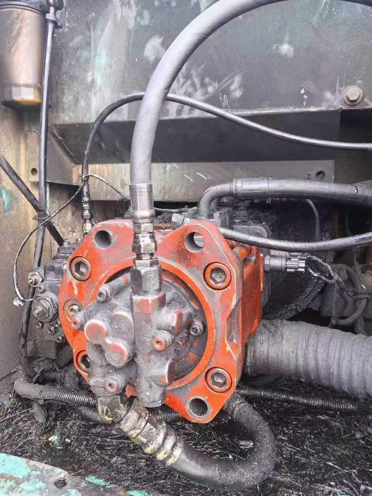 Used Kobelco SK200-6E Excavator 2016 Model / 5