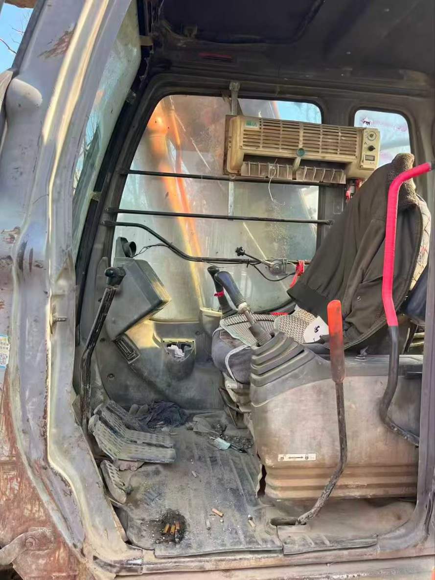 Used Hitachi ZAXIS200 Excavator 2016 Model / 7