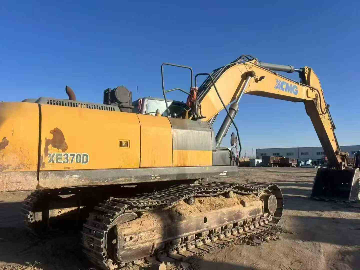 Used XCMG XE370D Excavator 2018 Model / 3