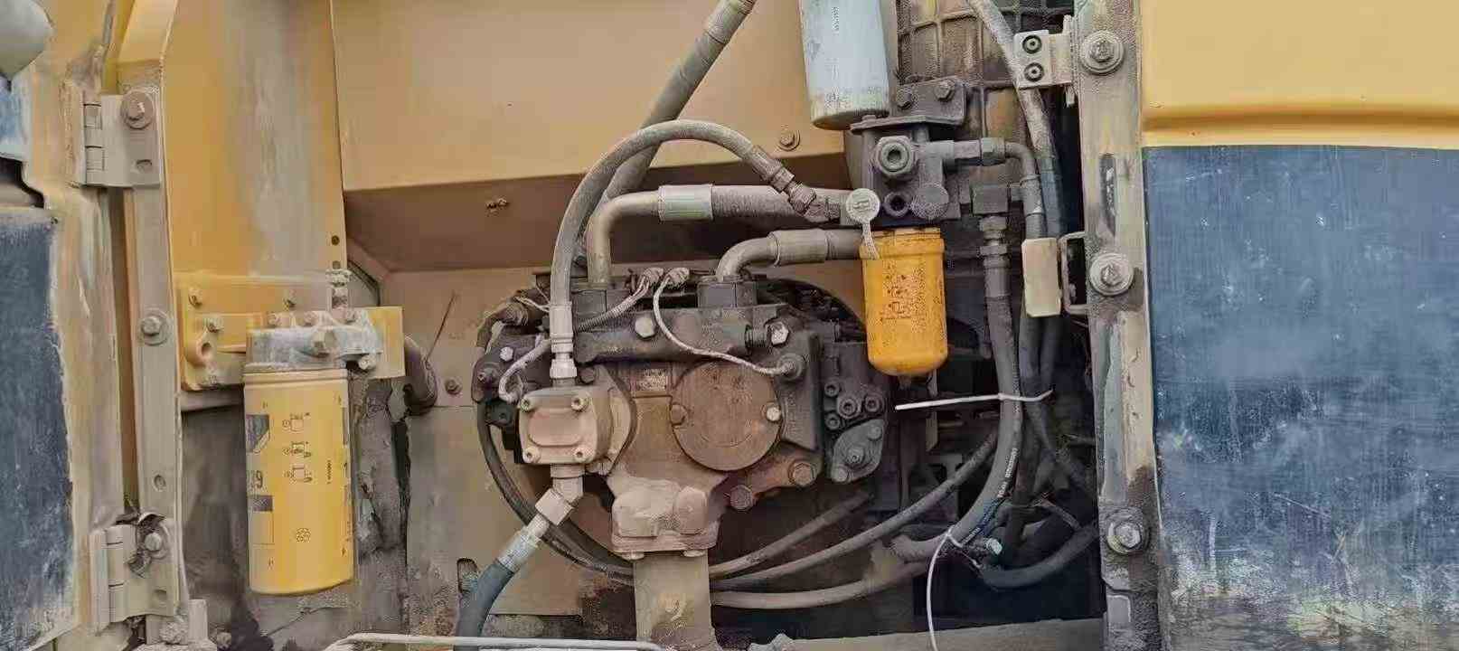 Used Caterpillar CT20 Excavator 2011 Model / 3