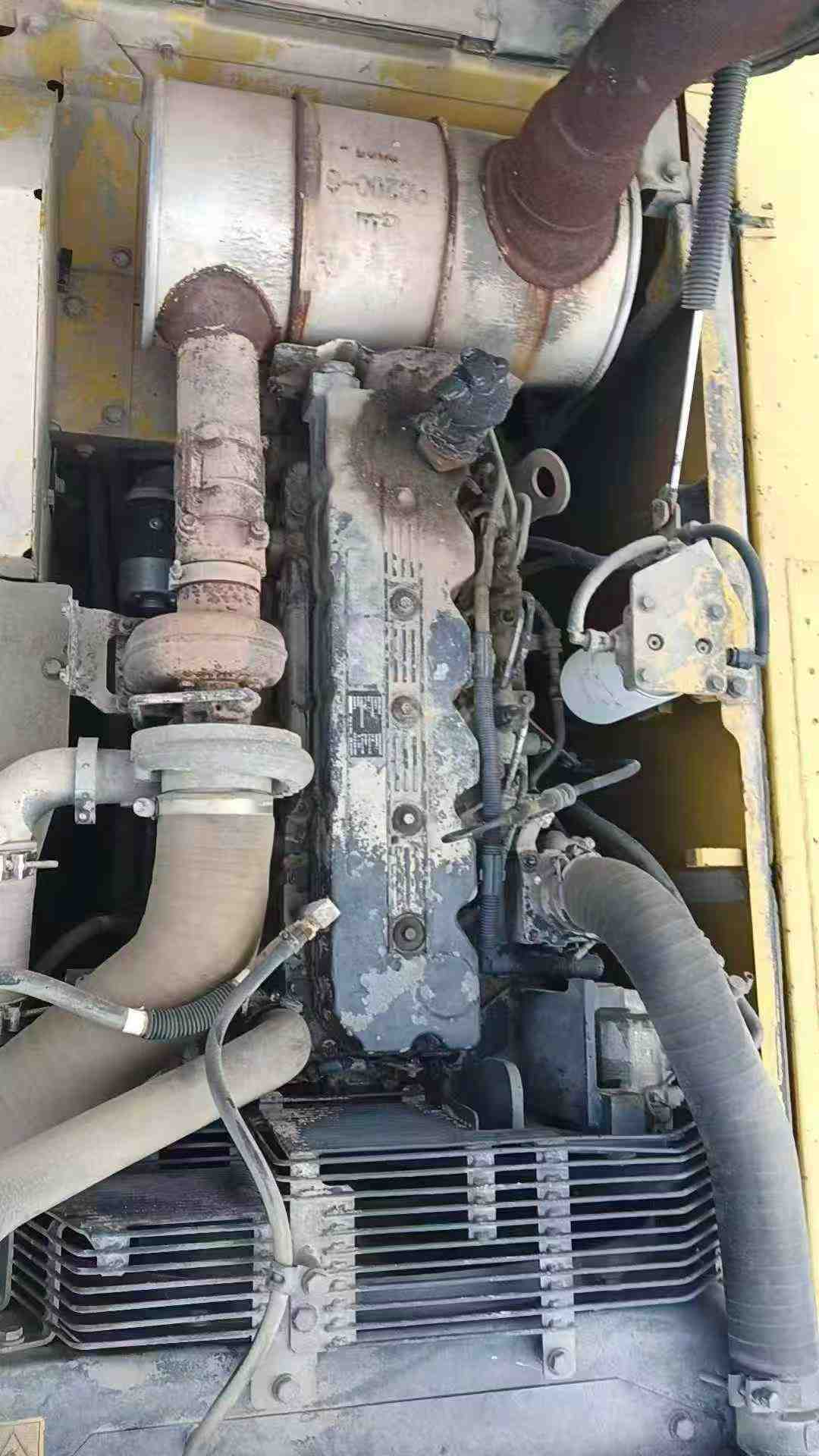 Used Komatsu PC200 Excavator 2013 Model / 4