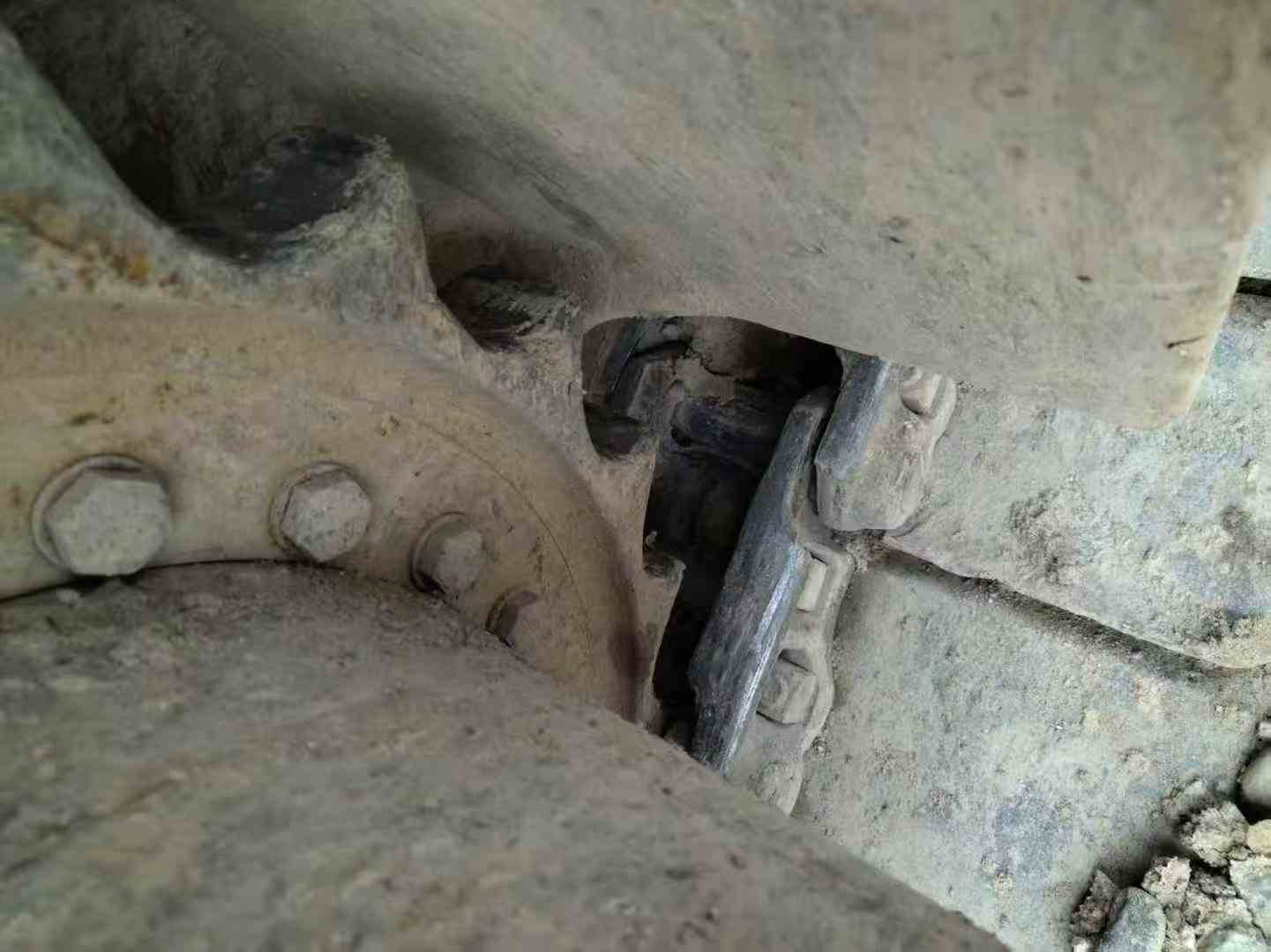 Used Volvo EW210C Excavator 2014 Model / 3