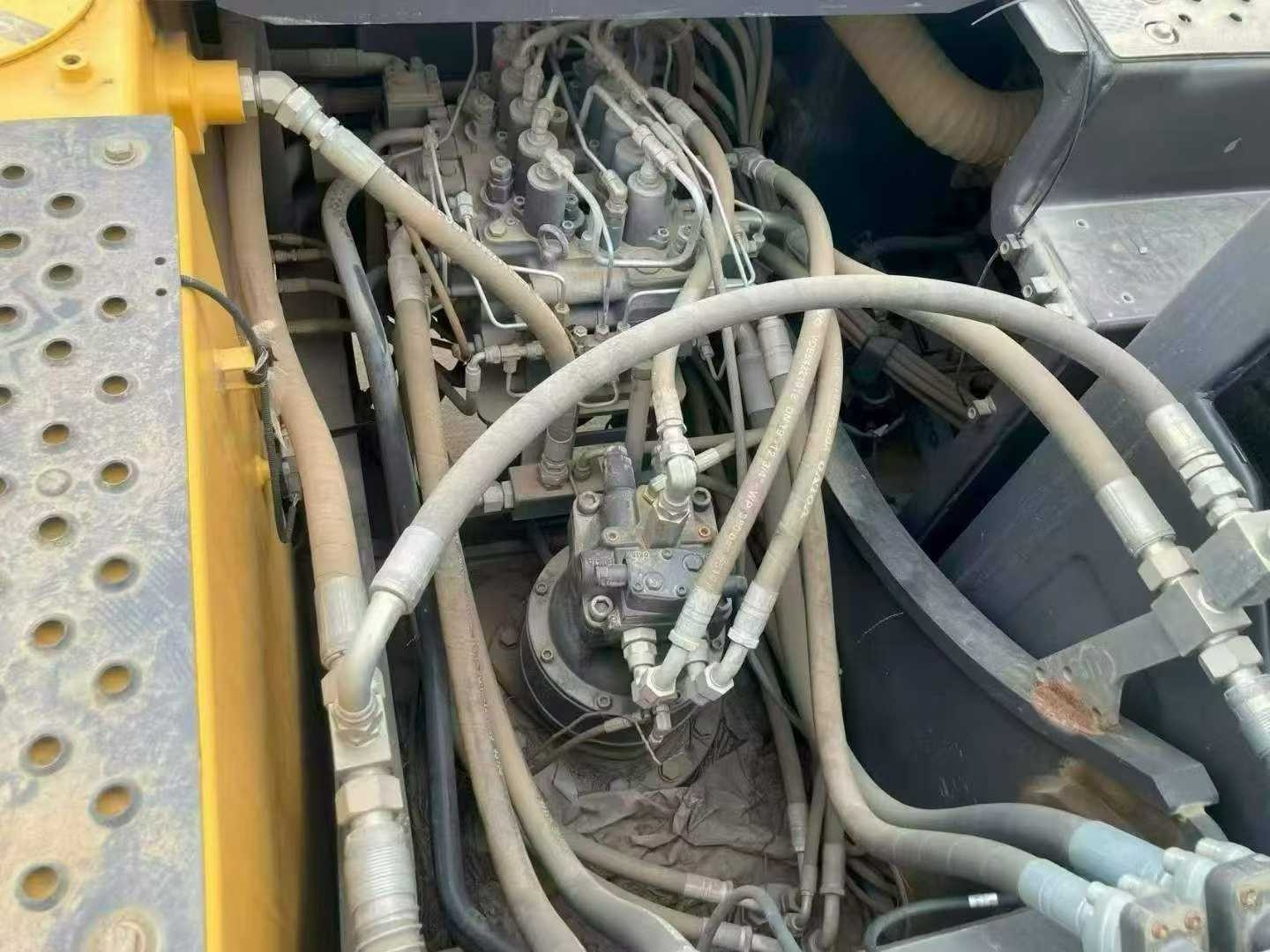 Used Volvo EW210C Excavator 2016 Model / 5