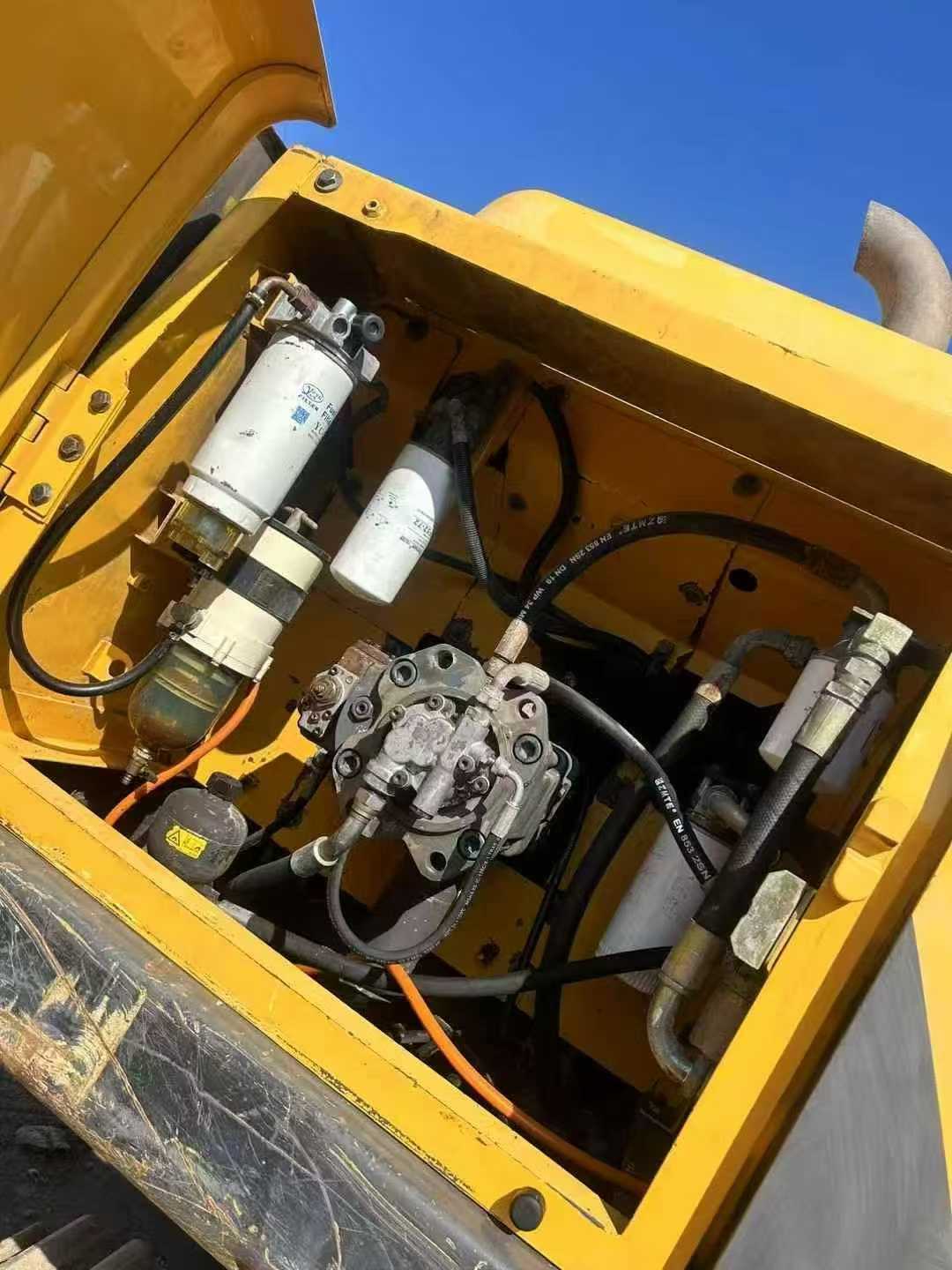 Used Volvo EW210C Excavator 2016 Model / 8