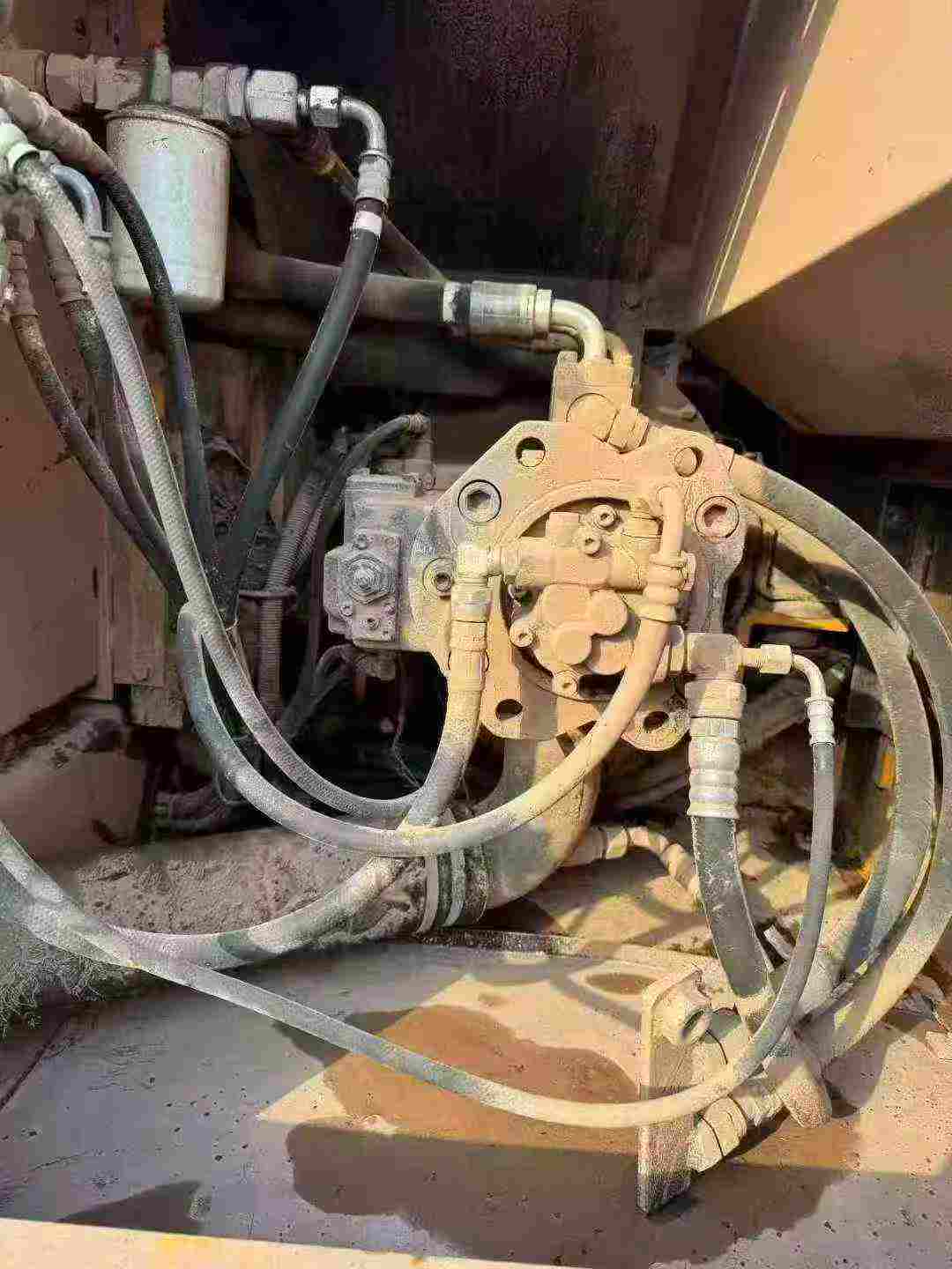 Used Kato HD820 Excavator 2017 Model / 5