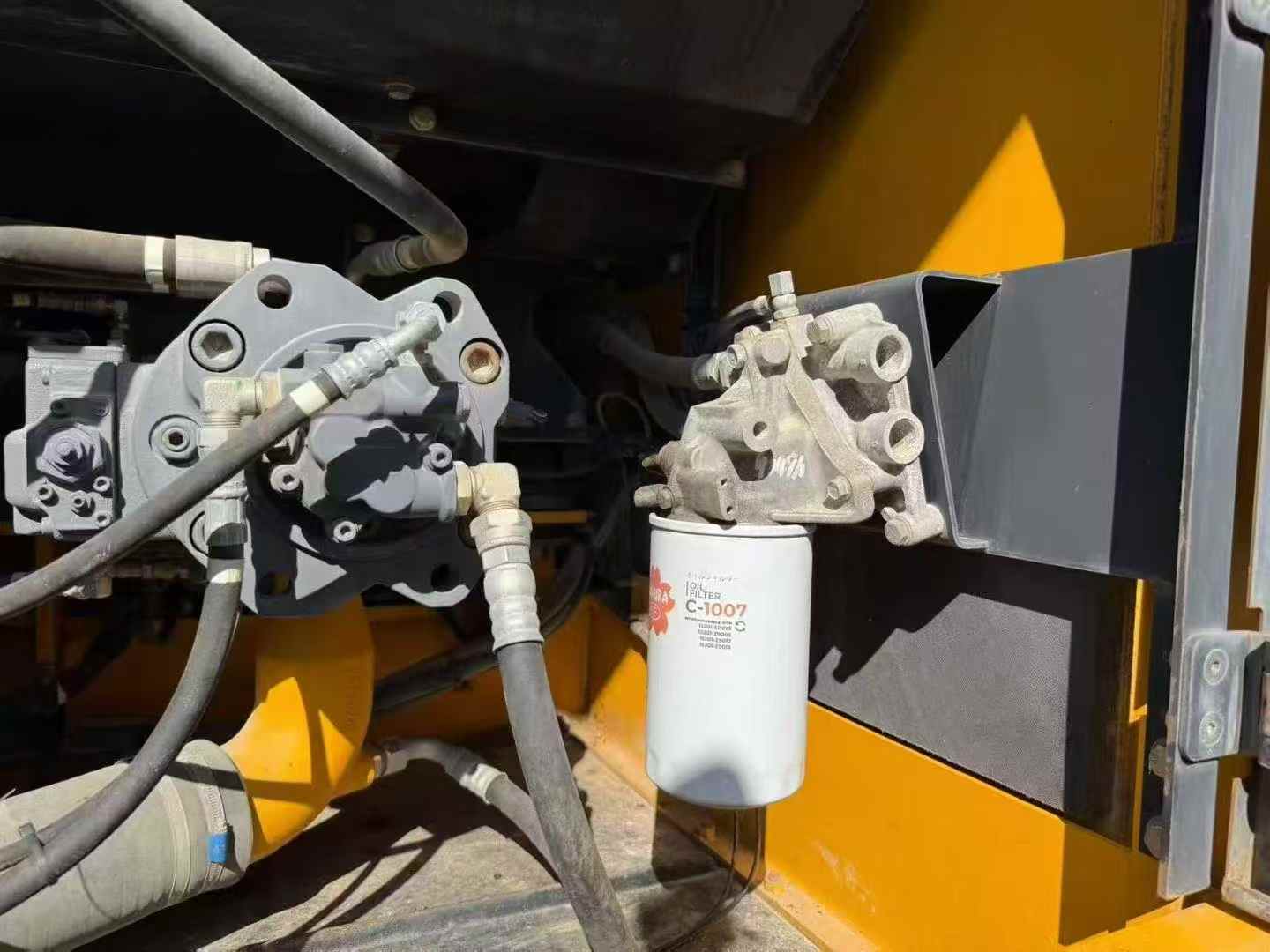 Used Kato HD820-6 Excavator 2016 Model / 8