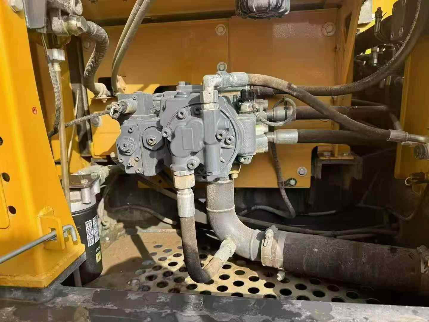 Used XCMG XE330 Excavator 2025 Model / 6