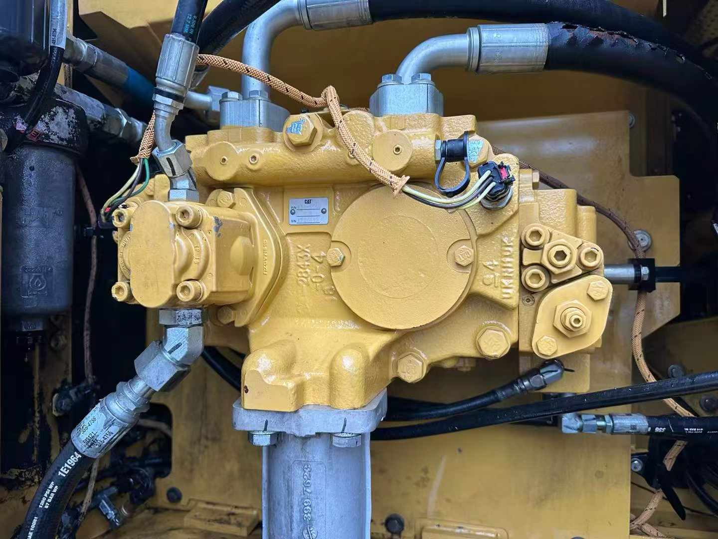 Used Caterpillar 320D Excavator 2017 Model / 4