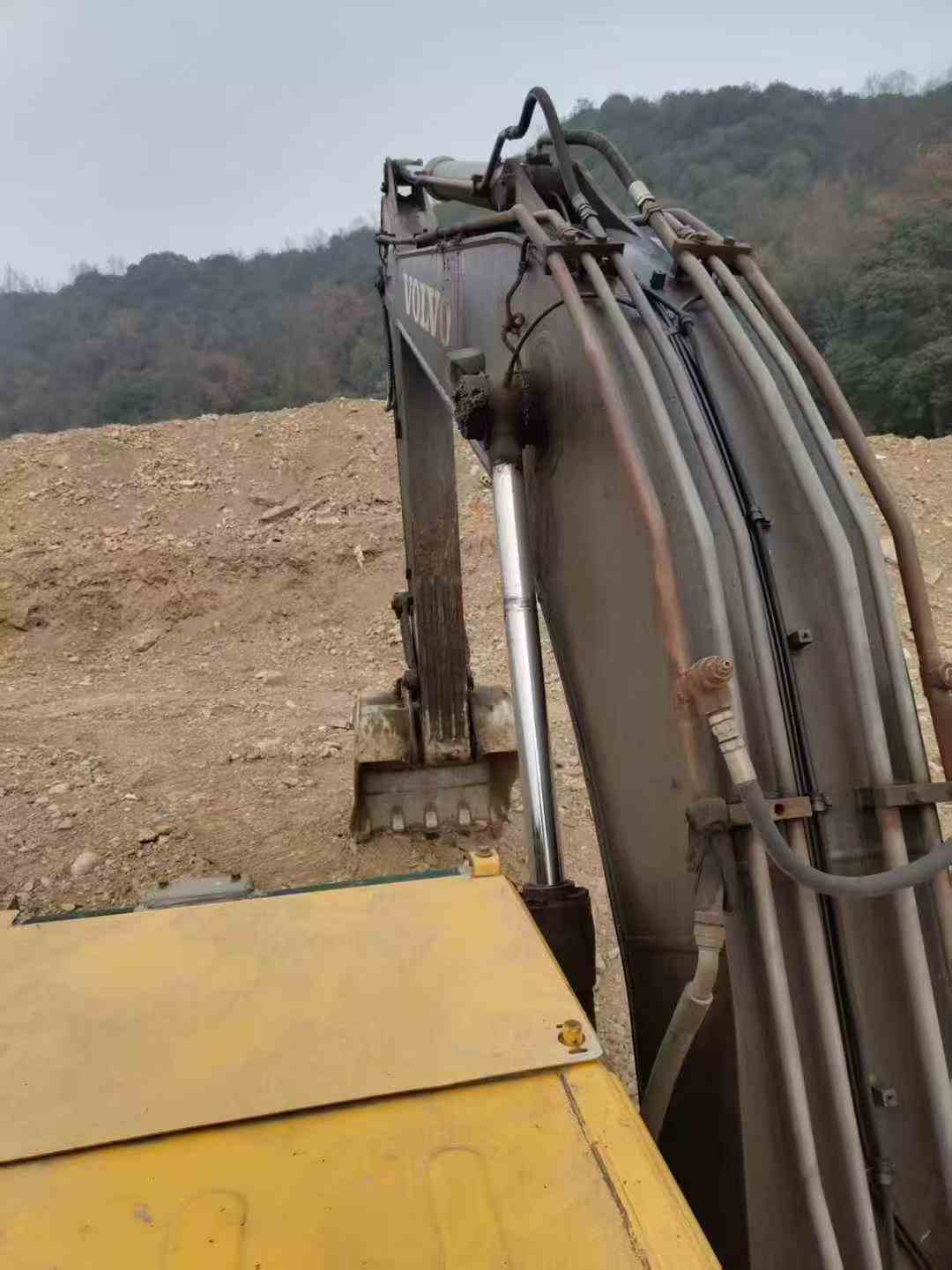 Used Volvo EW210C Excavator 2014 Model / 6