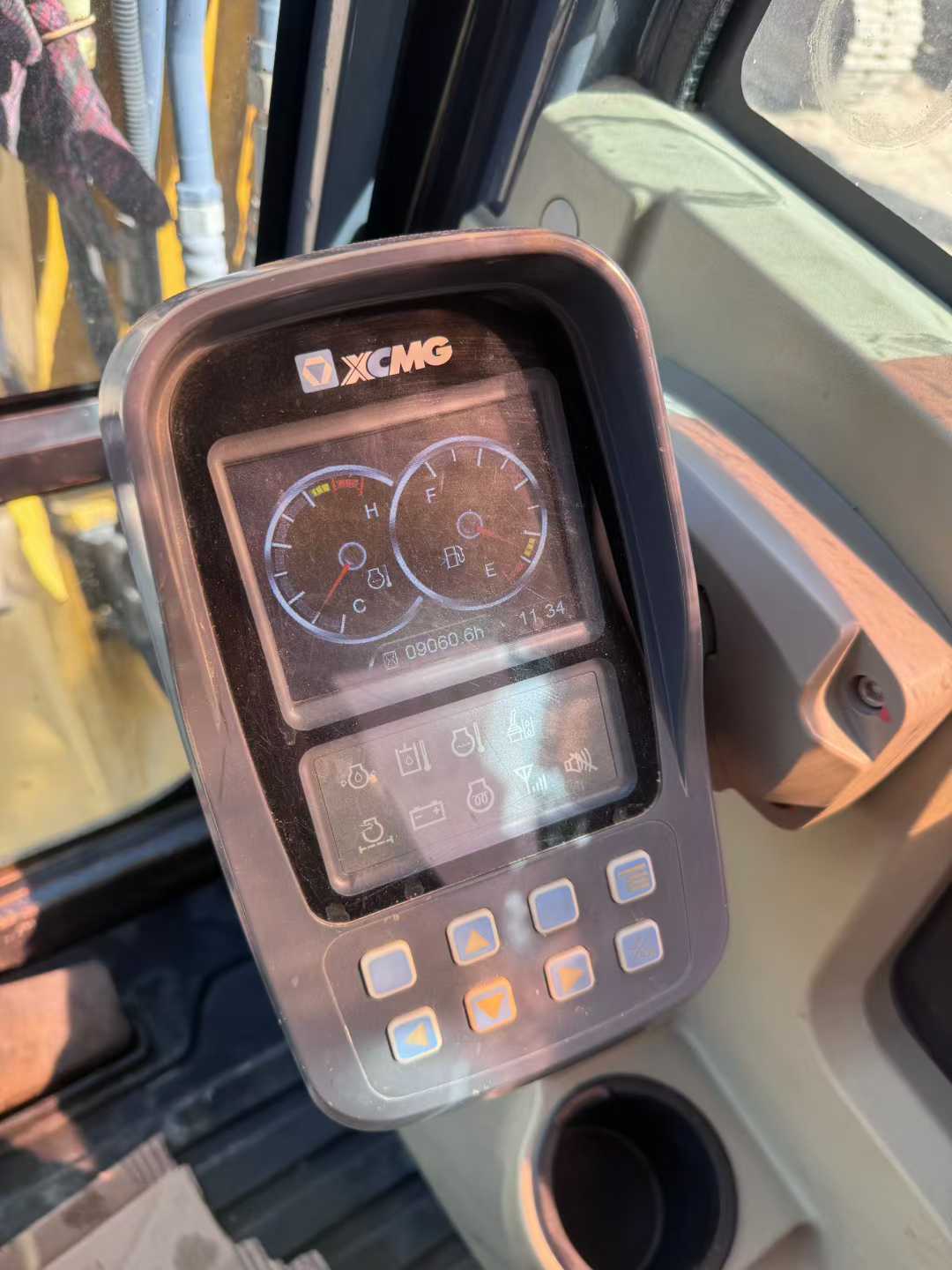 Used XCMG XE60 Excavator 2017 Model / 6