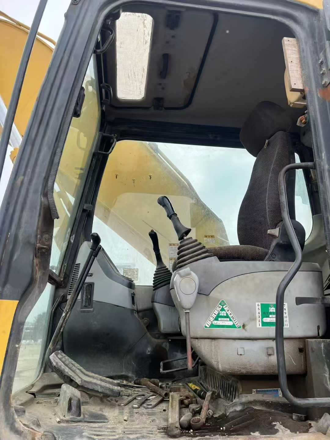 Used Komatsu PW200-7 Excavator 2016 Model / 7