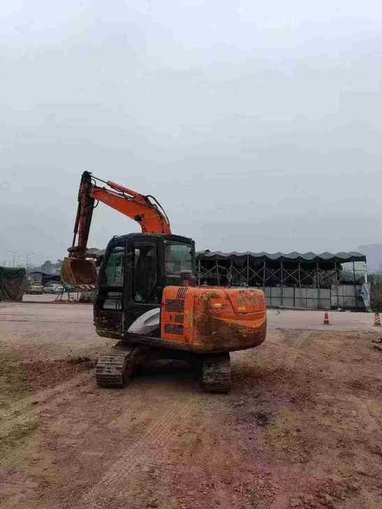 Buy Hitachi ZX60 Used Excavator / 1