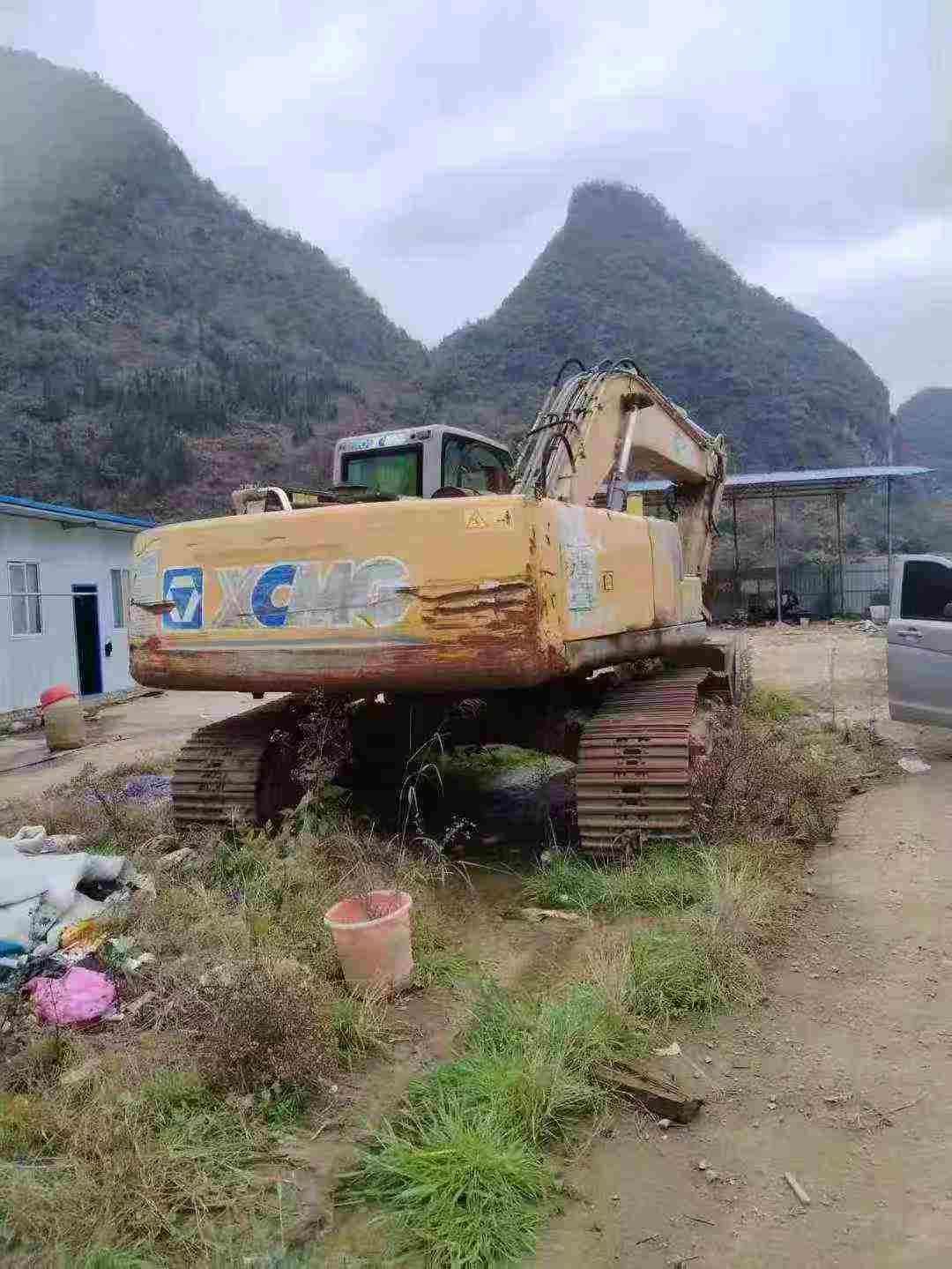 Used XCMG XE265D Excavator 2013 Model / 2