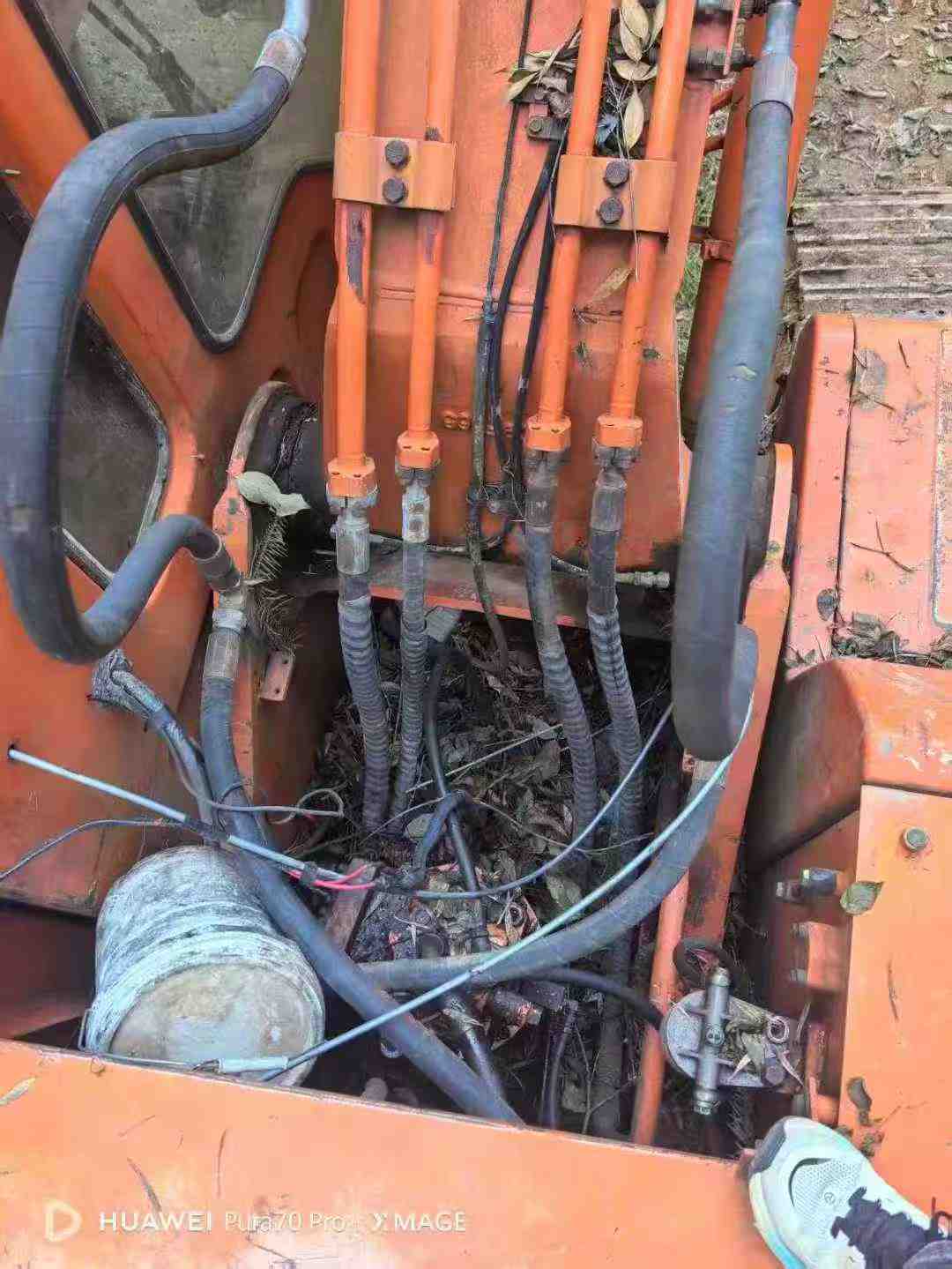 Used Doosan DH220-7 Excavator 2016 Model / 3