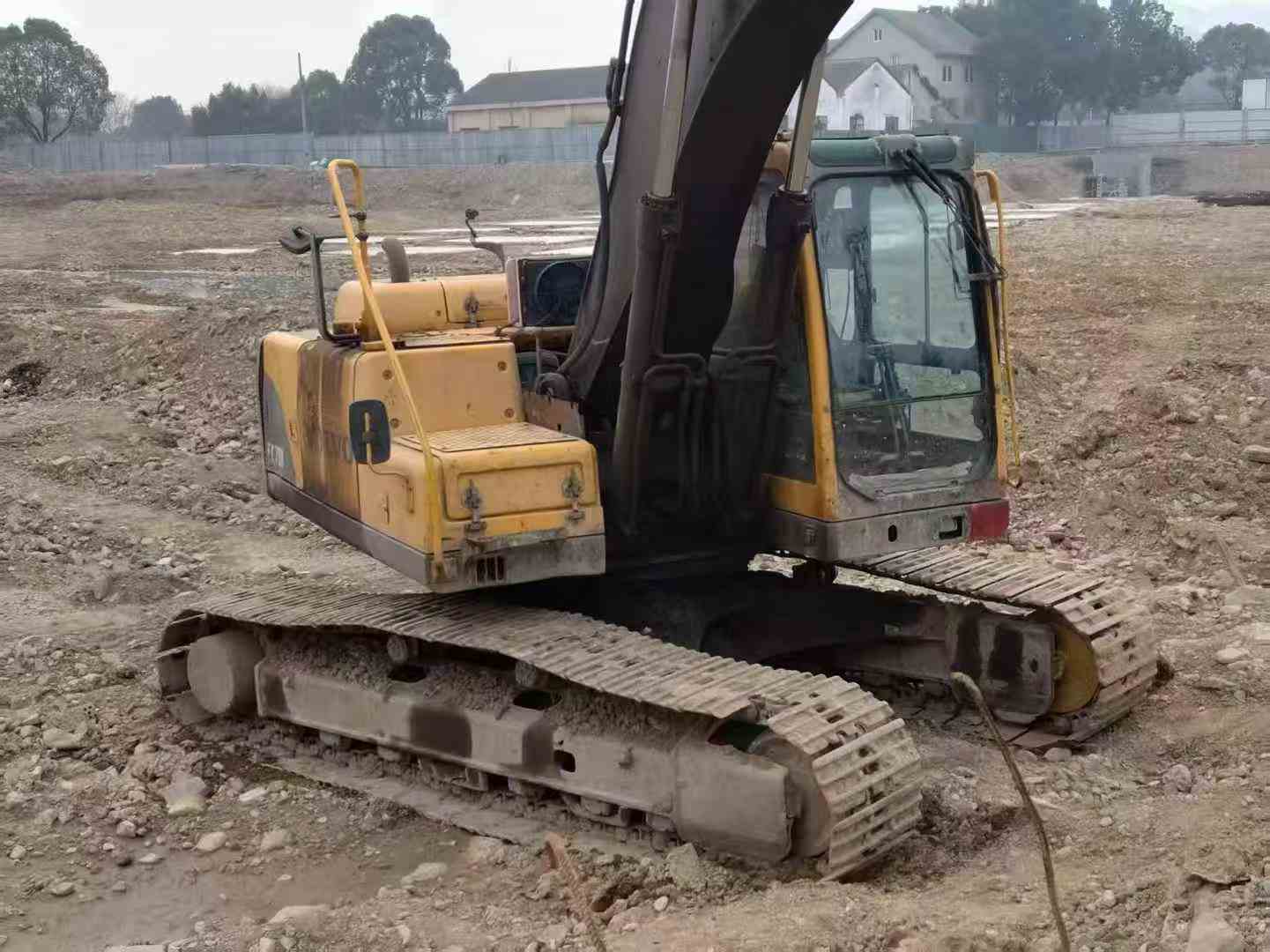Used Volvo EW210C Excavator 2014 Model / 8