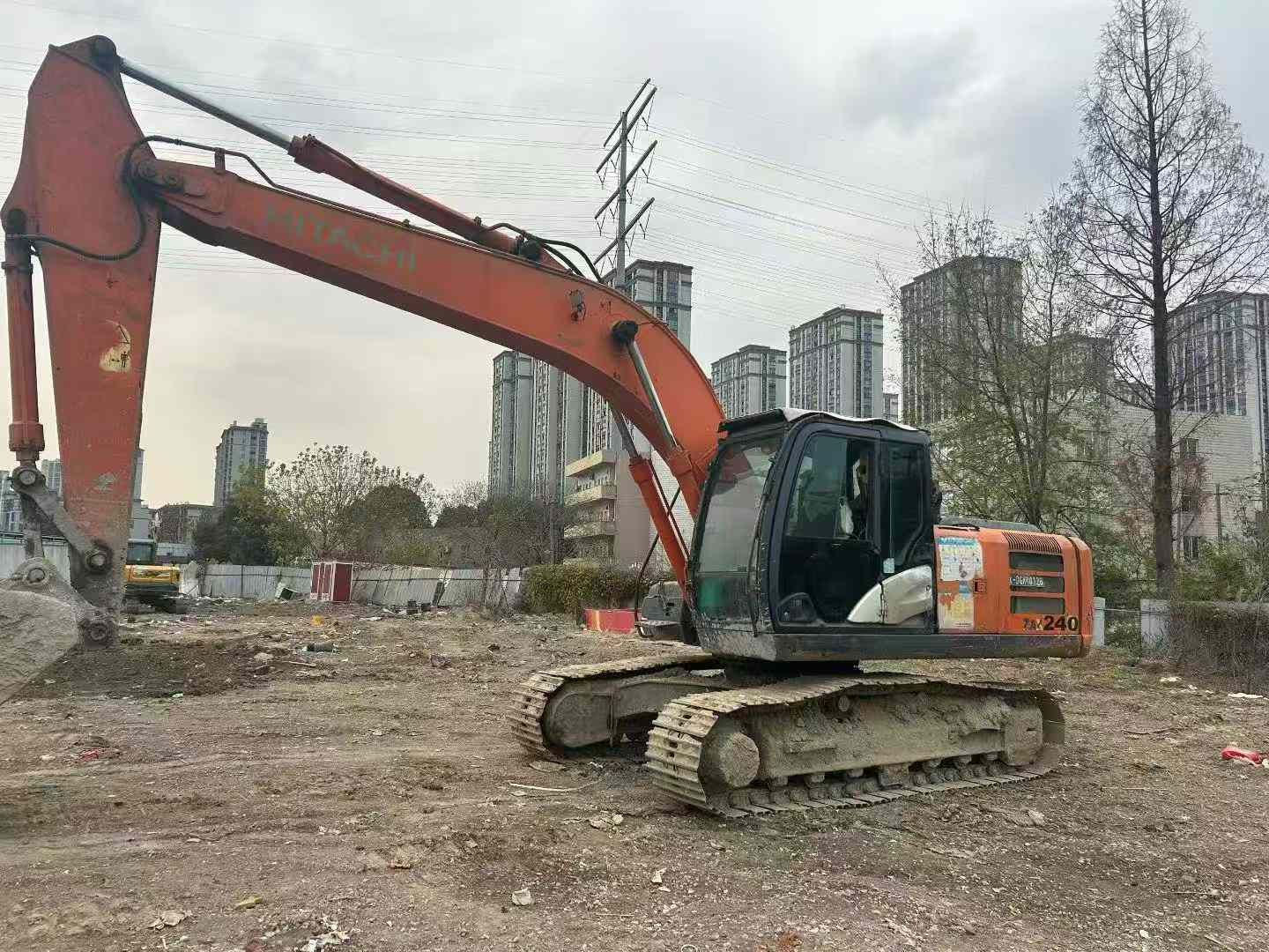 Used Hitachi ZAXIS200 Excavator 2014 Model / 4