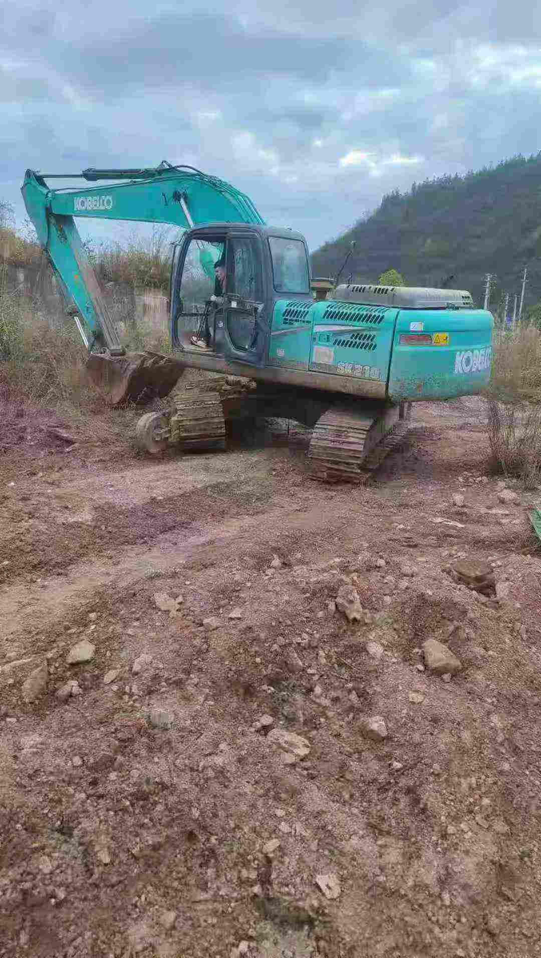 Used Kobelco SK210 Excavator 2010 Model / 2