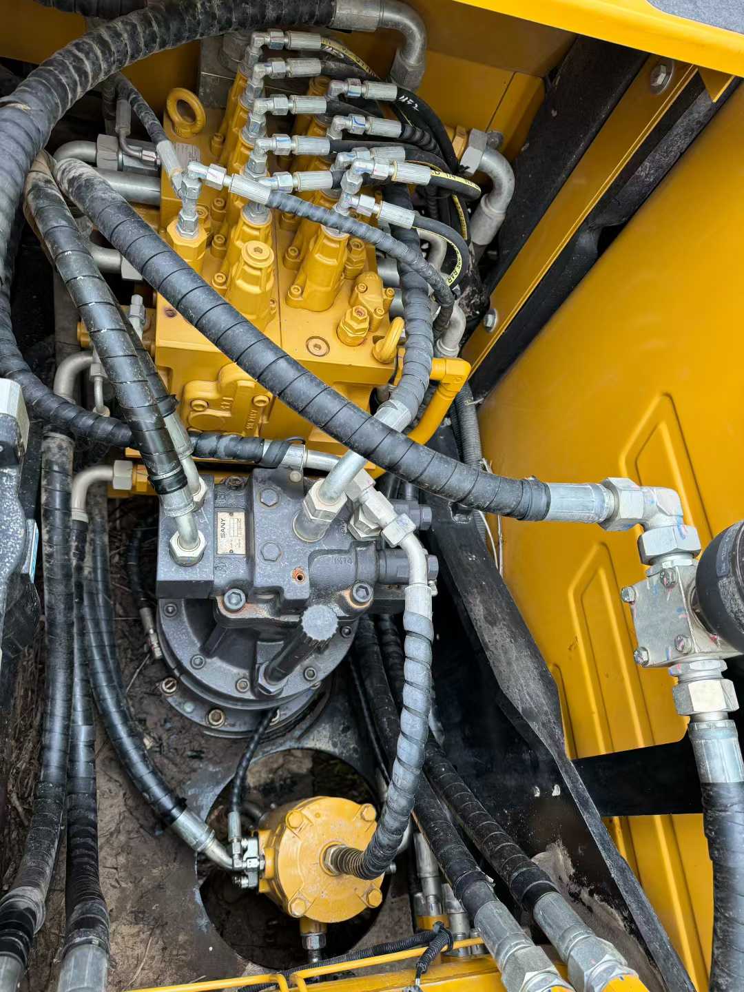 Used Sany SY135 Excavator 2022 Model / 8