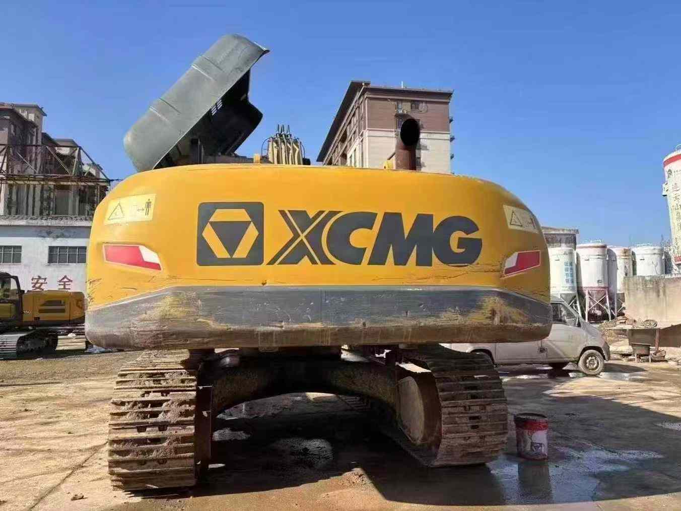 Used XCMG XE370DK Excavator 2020 Model / 3