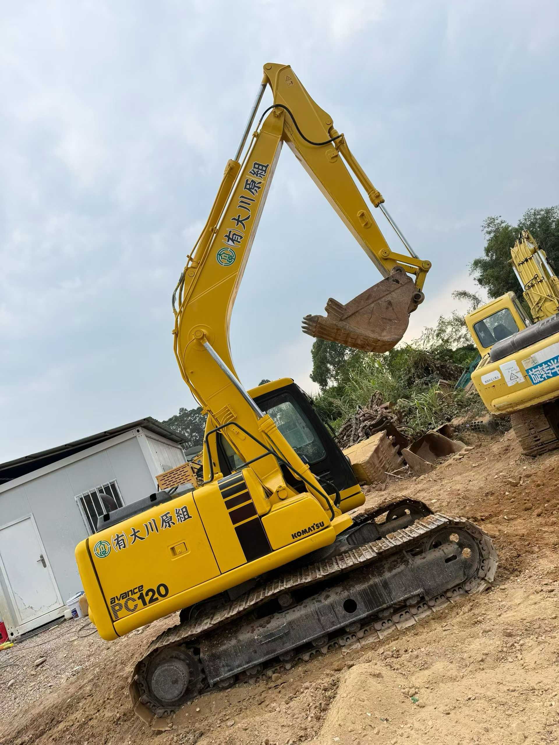 Used Komatsu PC120-6E Excavator 2016 Model / 3
