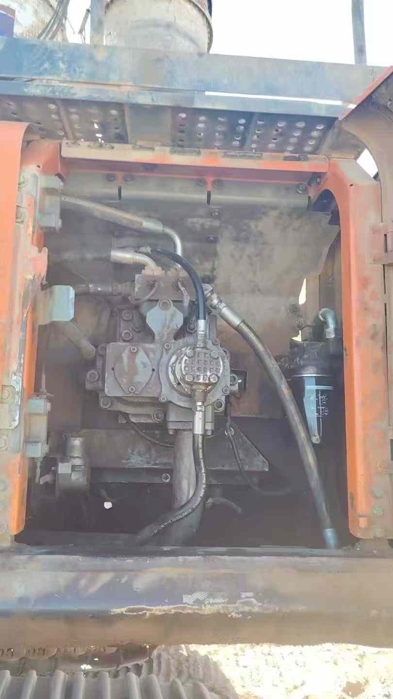 Used Hitachi ZX70 Excavator 2014 Model / 9