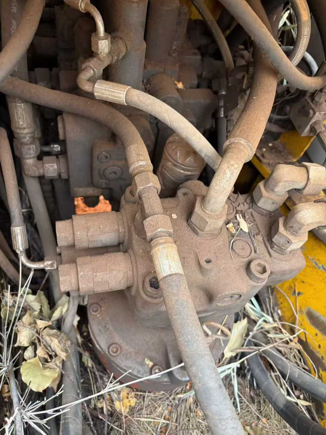 Used XCMG XE150 Excavator 2016 Model / 3