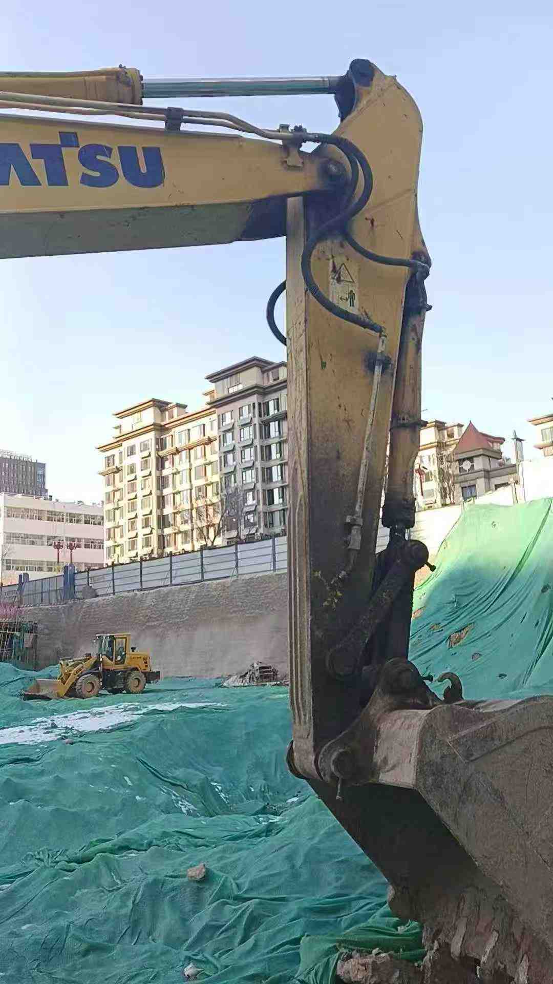 Used Komatsu PC200 Excavator 2013 Model / 8